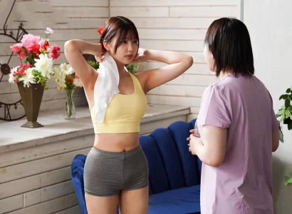 Cô nàng tập yoga nóng bỏng đi tập yoga rồi bị chịch trong phòng thay đồ